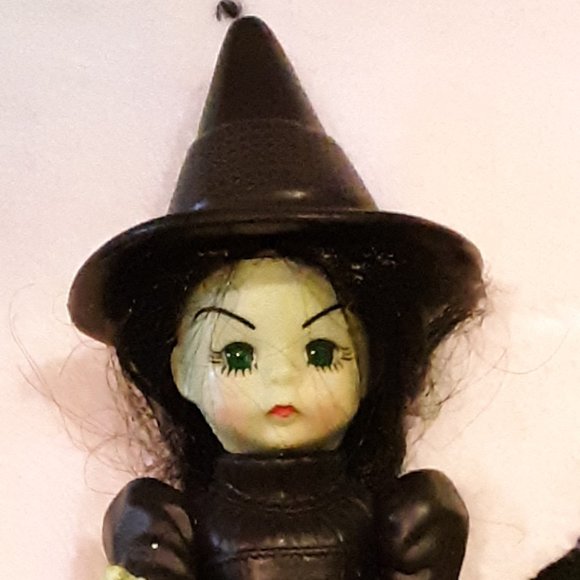COPY - Wizard of Oz Madame Alexander McDonalds Wicked Witch West Pre-Owned - Picture 3 of 13
